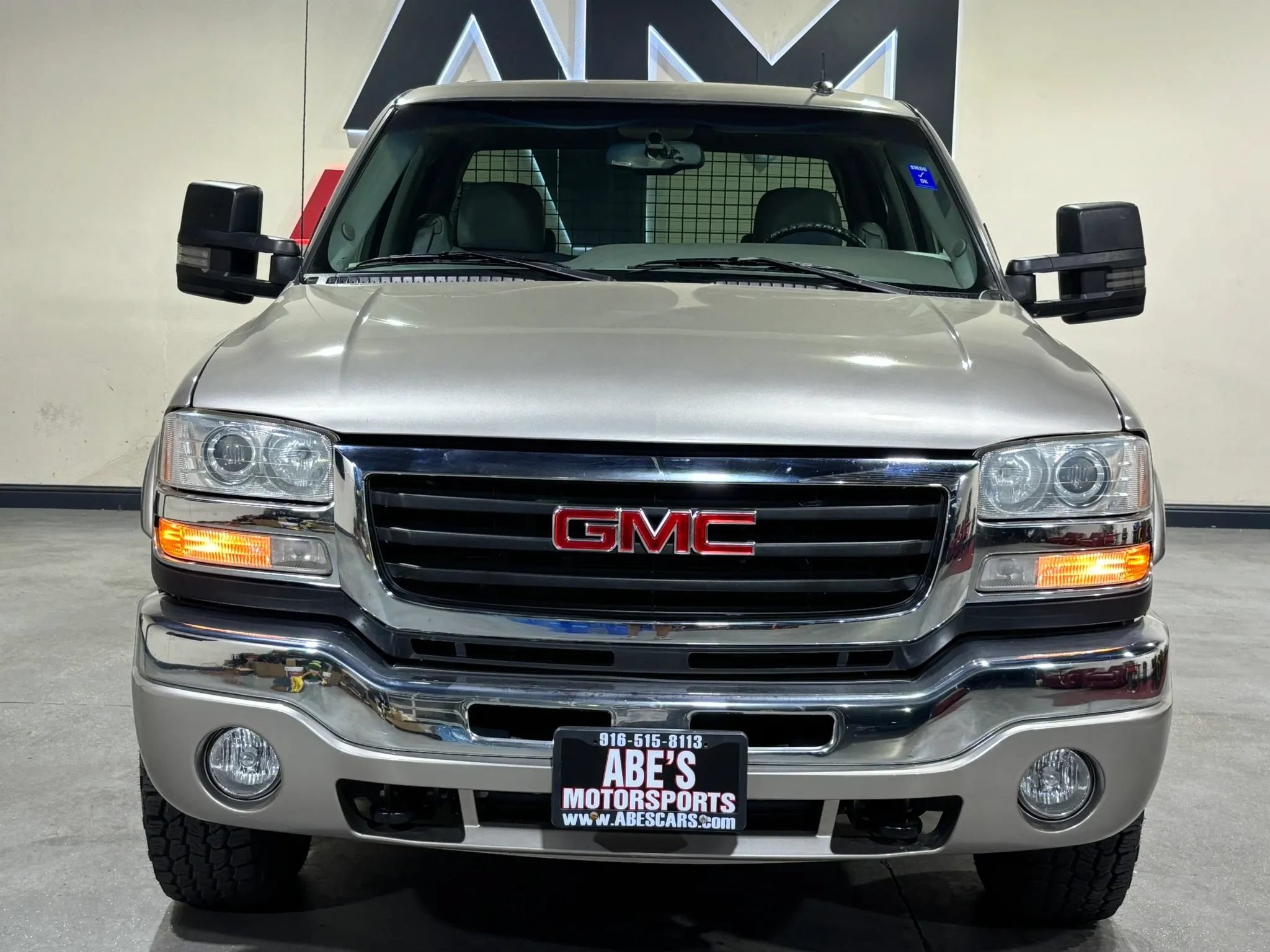 Used 2003 GMC Sierra 2500 SLT w/ SLT Preferred Equipment Group AWD/4WD image 2