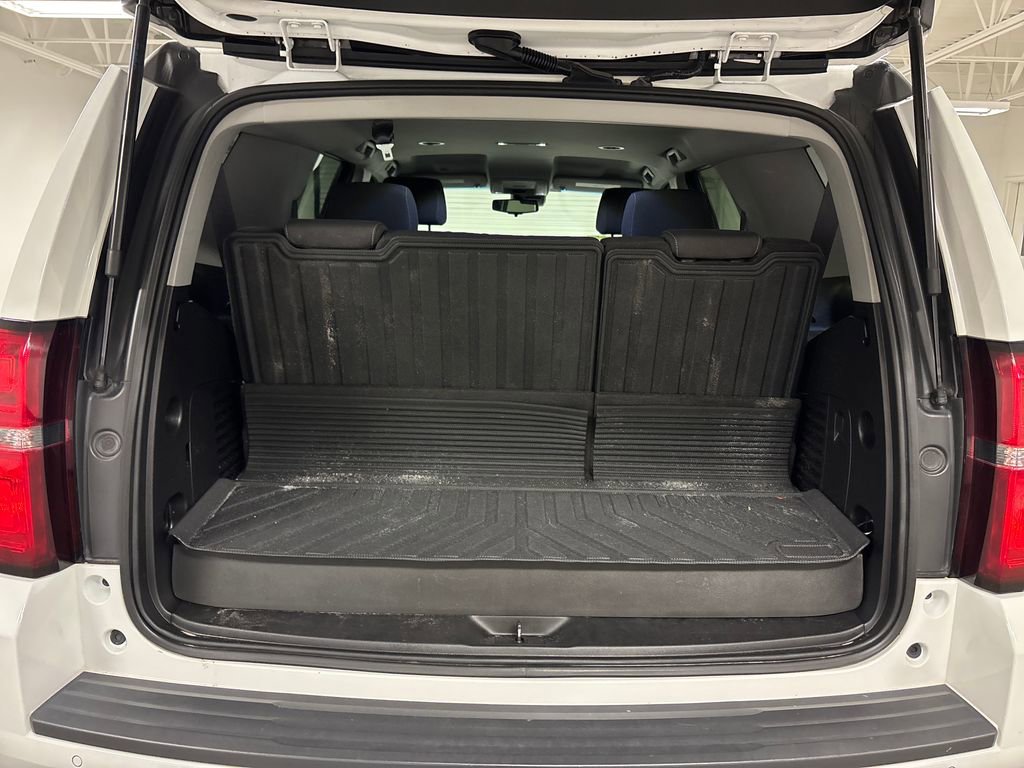 Used 2019 Chevrolet Tahoe LS w/ Enhanced Driver Alert Package RWD image 18