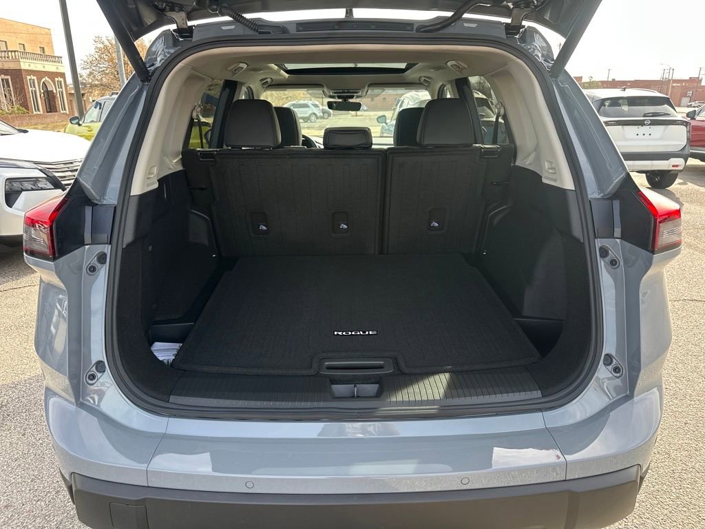 New 2026 Nissan Rogue Dark Armor image 21