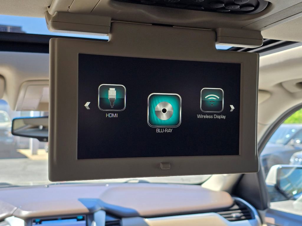 Used 2017 GMC Yukon XL SLT w/ Open Road Package image 7