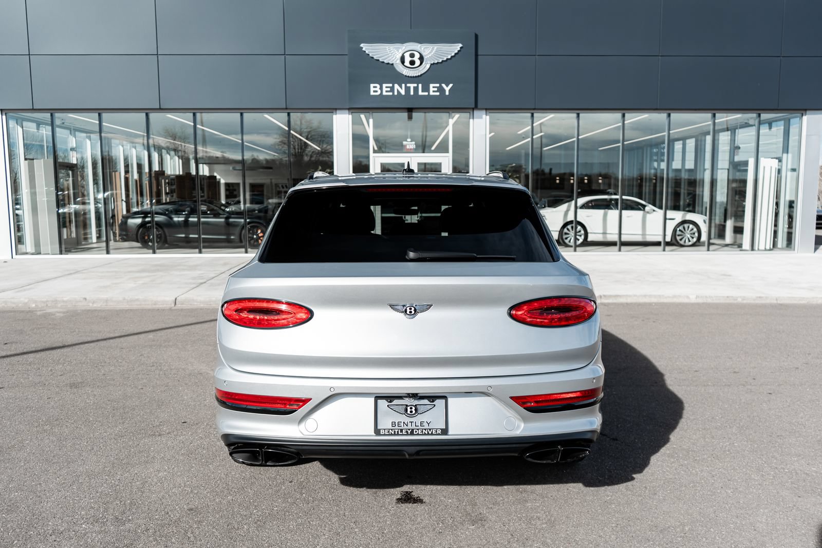 Certified 2023 Bentley Bentayga Extended Wheelbase AWD/4WD image 11