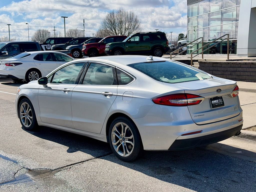 Used 2019 Ford Fusion SEL image 4