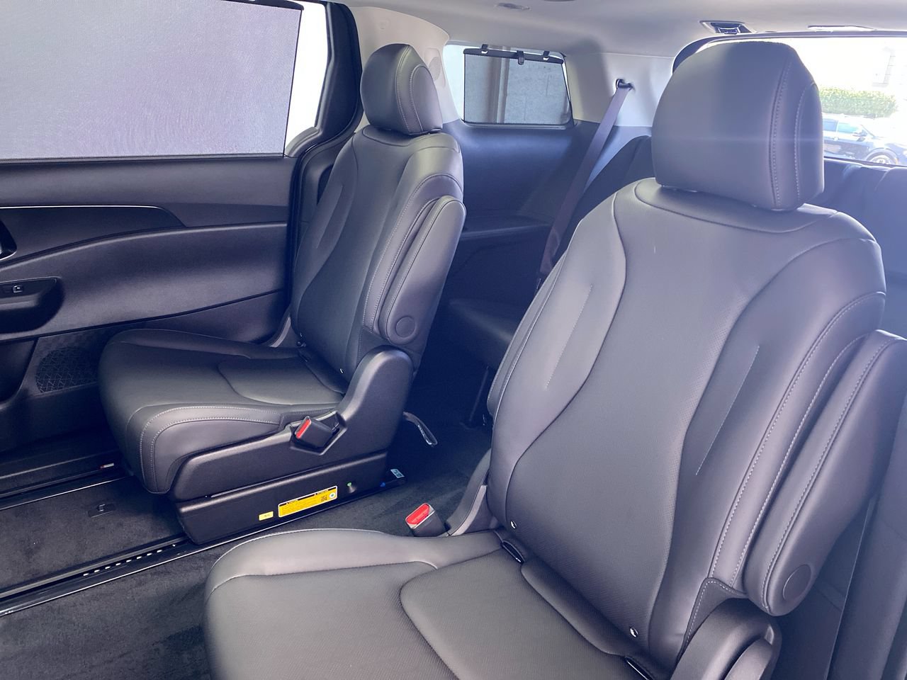 New 2027 Kia Carnival SX w/ Dark Edition Package FWD image 35