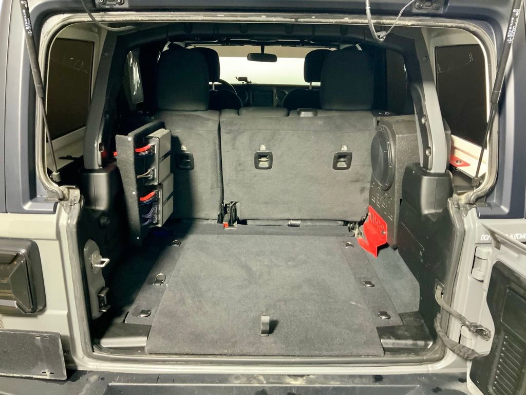 Used 2022 Jeep Wrangler Unlimited Sport image 25