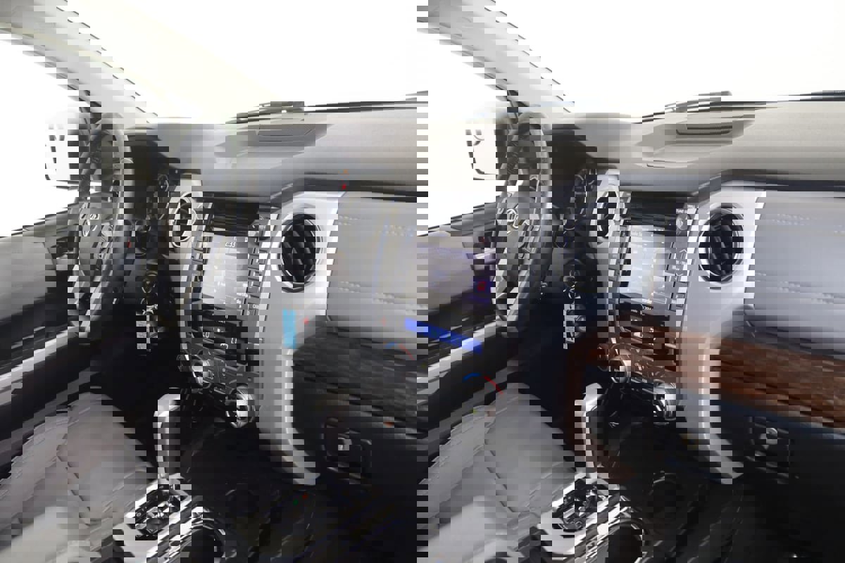 Used 2014 Toyota Tundra Limited w/ Limited Premium Package image 38