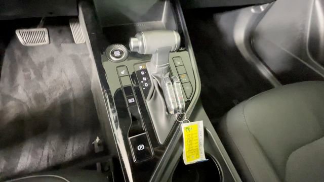 Used 2024 Kia Niro EX FWD image 28