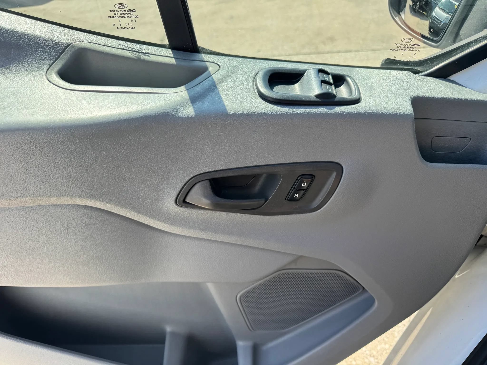 Used 2016 Ford Transit 250 130 Medium Roof RWD image 18