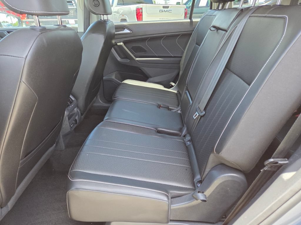 Used 2023 Volkswagen Tiguan SE FWD image 25