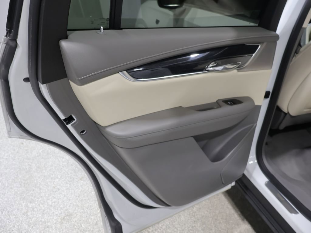 Used 2023 Cadillac XT6 Premium Luxury AWD/4WD image 20