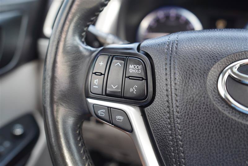 Used 2015 Toyota Highlander XLE FWD image 53