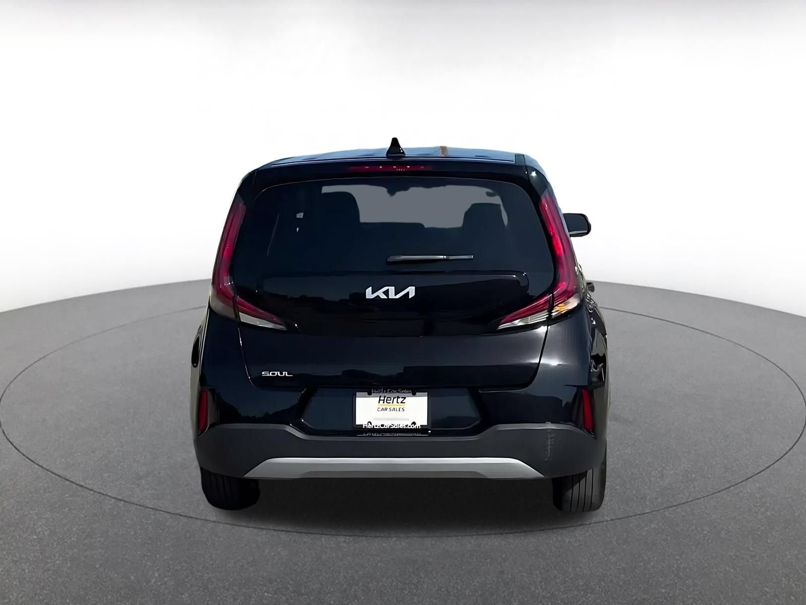 Used 2025 Kia Soul LX w/ LX Technology Package FWD image 12