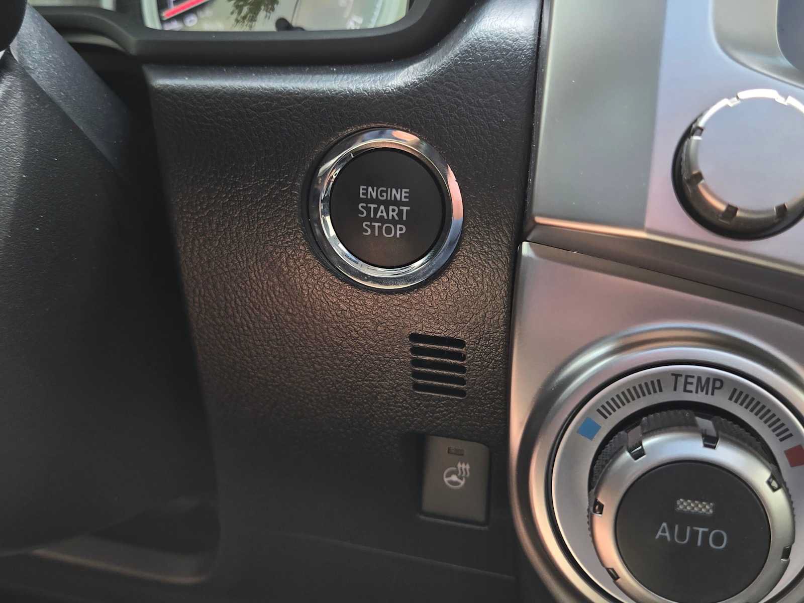 Certified 2024 Toyota 4Runner Limited AWD/4WD image 35