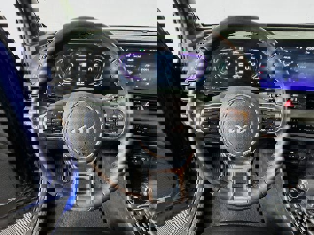 Used 2025 Kia Sportage X-Line image 11