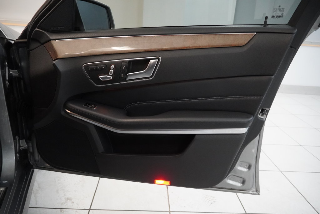 Used 2014 Mercedes-Benz E 350 4MATIC Sedan w/ Premium 1 Package image 22