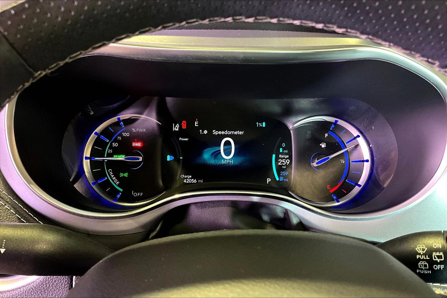 Used 2020 Chrysler Pacifica Limited w/ Advanced Safetytec Group FWD image 14