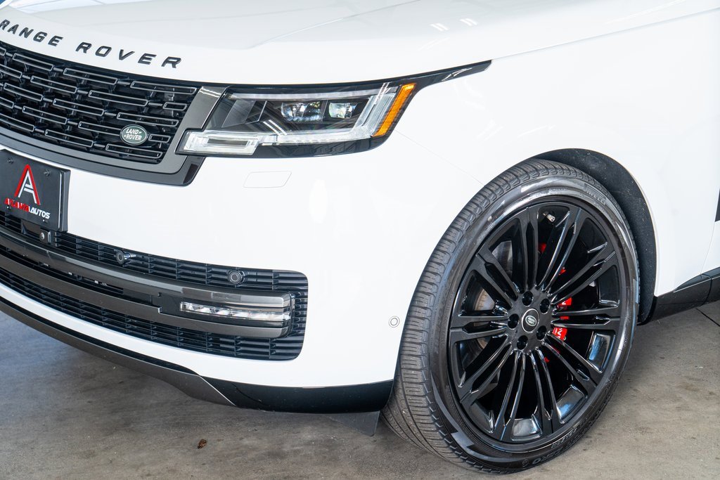 Used 2023 Land Rover Range Rover SE image 12