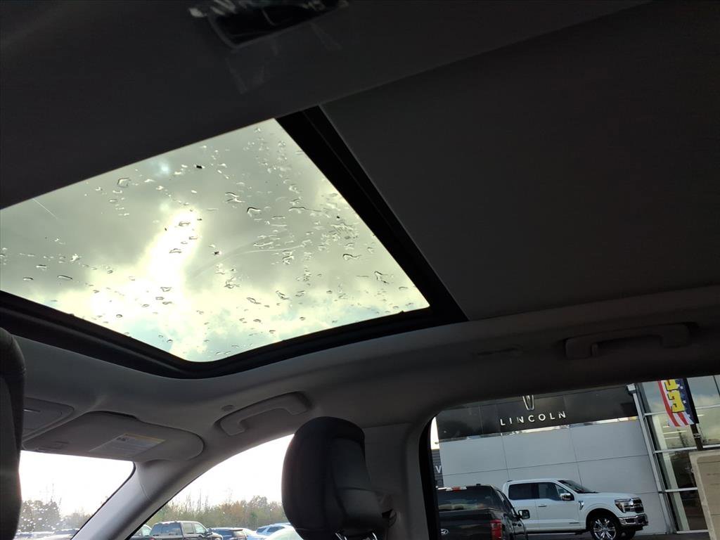 New 2026 Lincoln Nautilus Reserve w/ Jet Appearance Package image 9