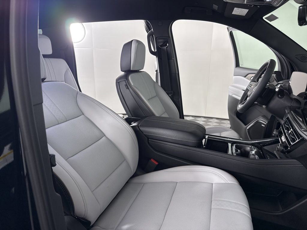 New 2026 Chevrolet Traverse High Country FWD image 42
