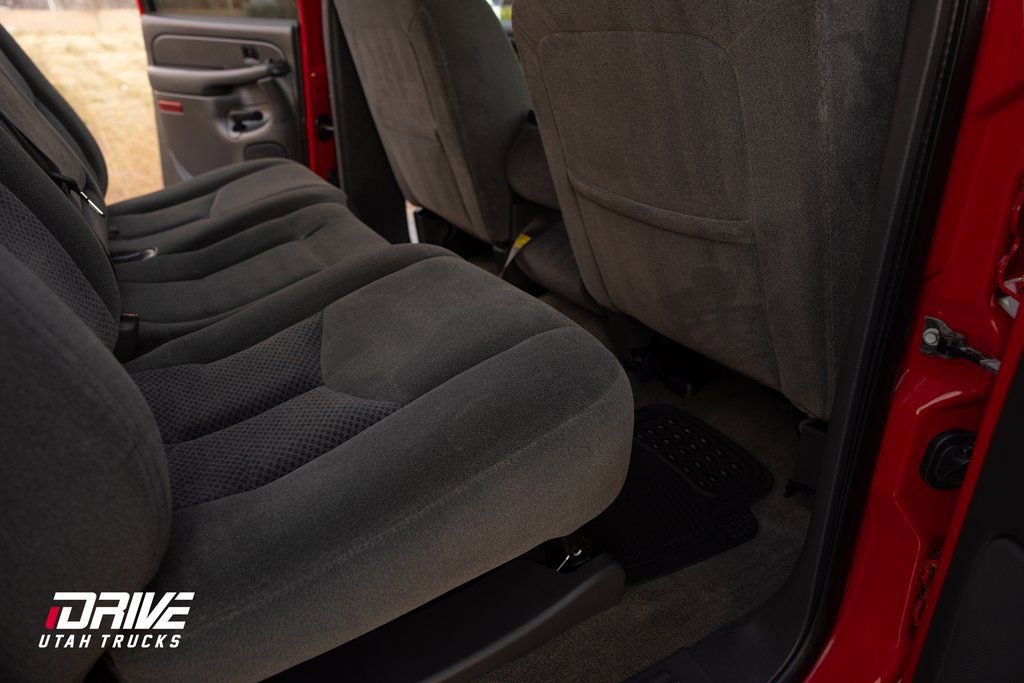 Used 2004 Chevrolet Silverado 2500 LS w/ Skid Plate Package image 15