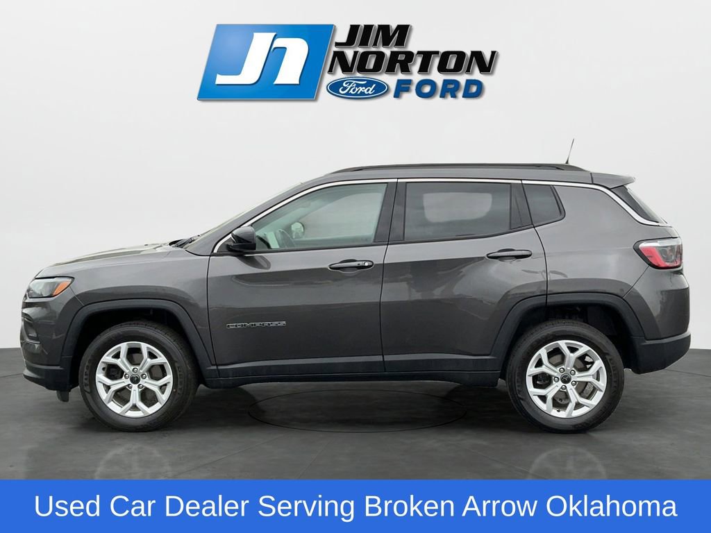 Used 2022 Jeep Compass Latitude w/ Convenience Group AWD/4WD image 7