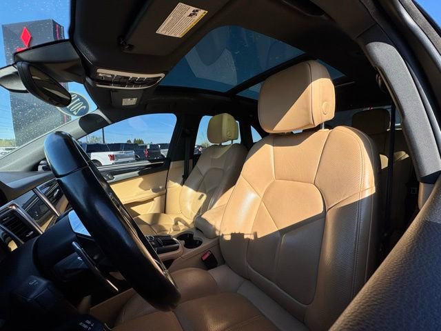 Used 2018 Porsche Macan w/ Premium Package Plus image 20
