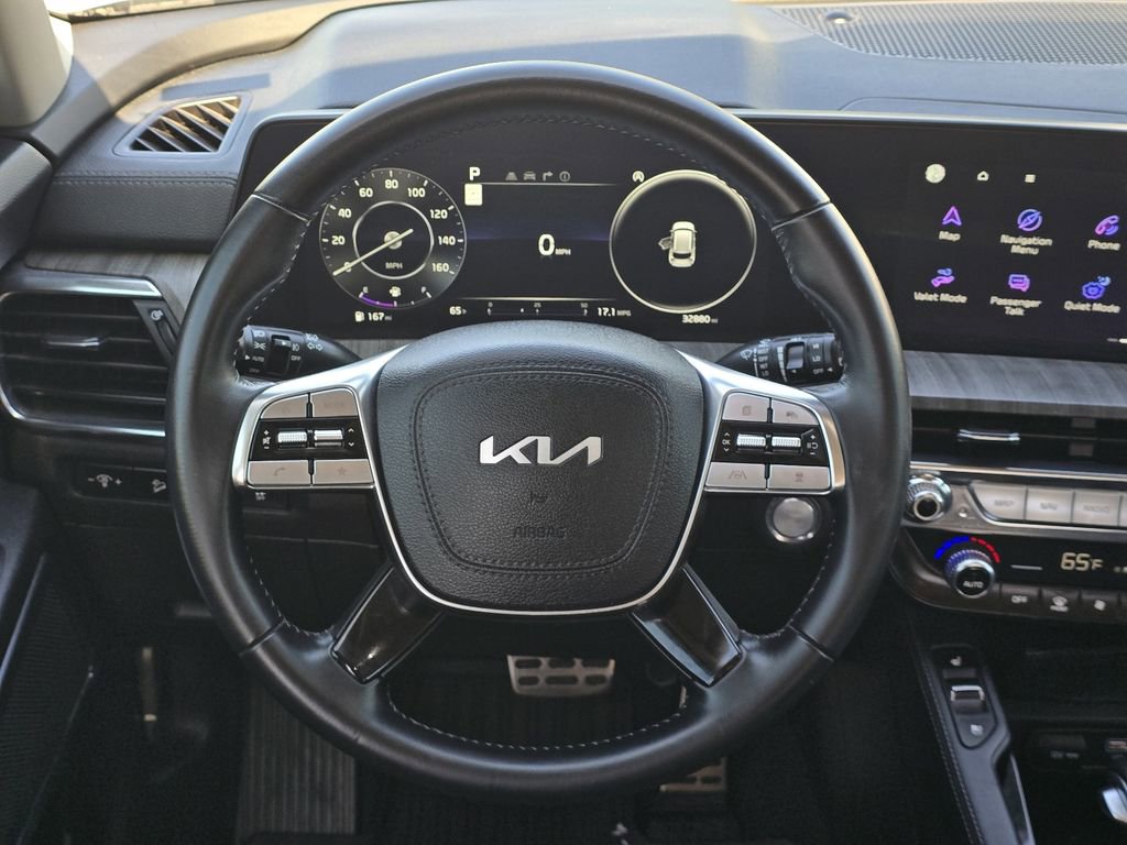 Used 2024 Kia Telluride SX w/ Towing Package FWD image 15