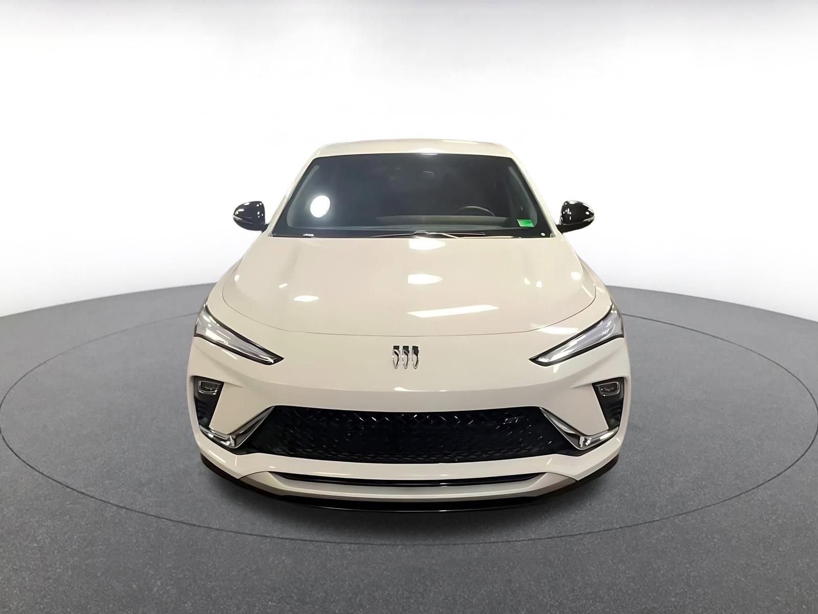 Used 2025 Buick Envista Sport Touring image 4