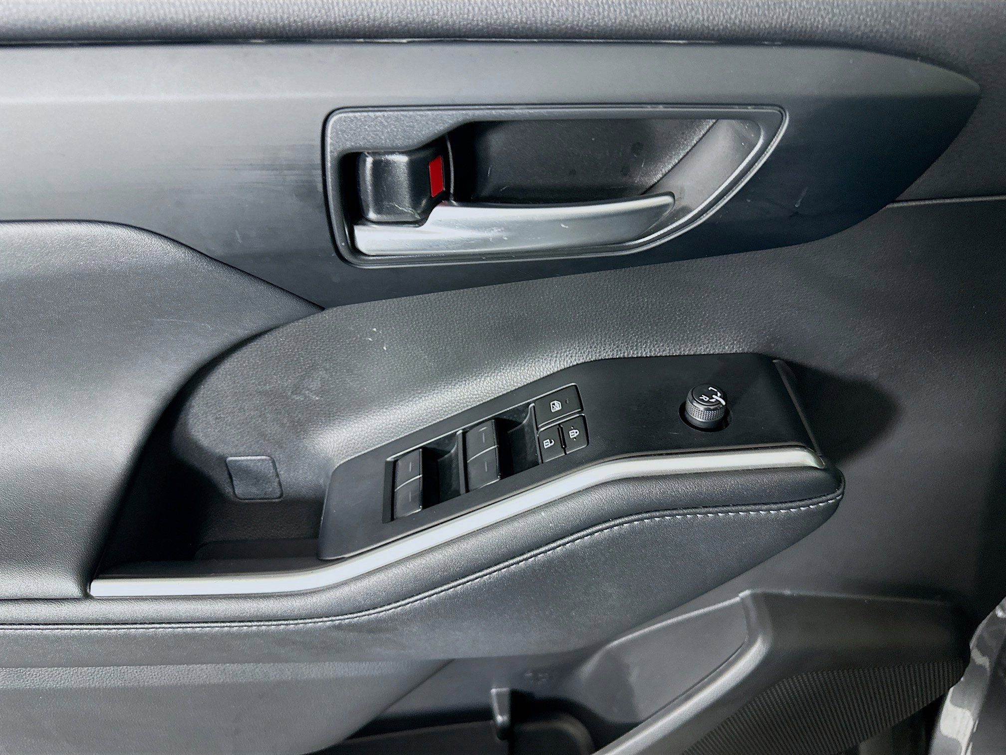 Used 2024 Toyota Highlander XLE image 15