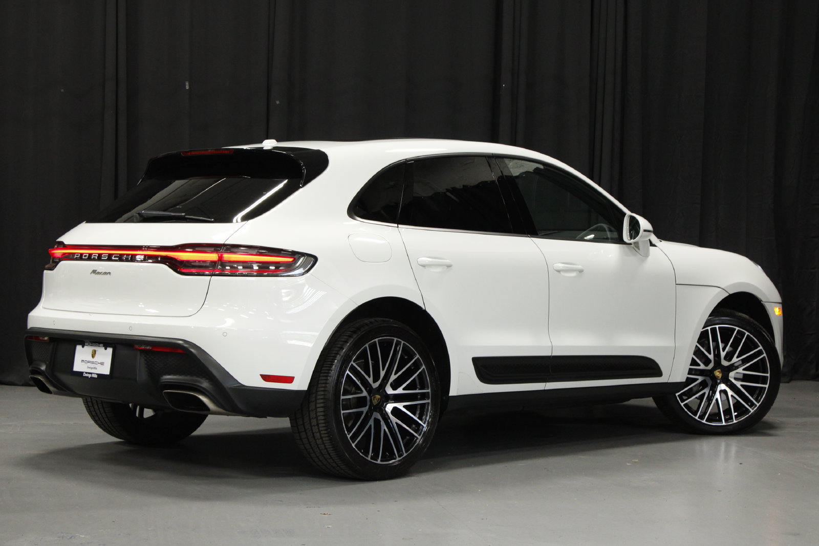 Used 2022 Porsche Macan AWD/4WD image 7