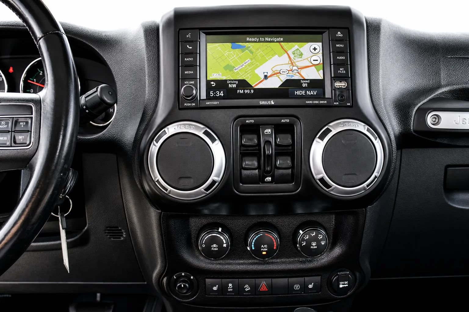 Used 2017 Jeep Wrangler Unlimited Sahara w/ Connectivity Group AWD/4WD image 14