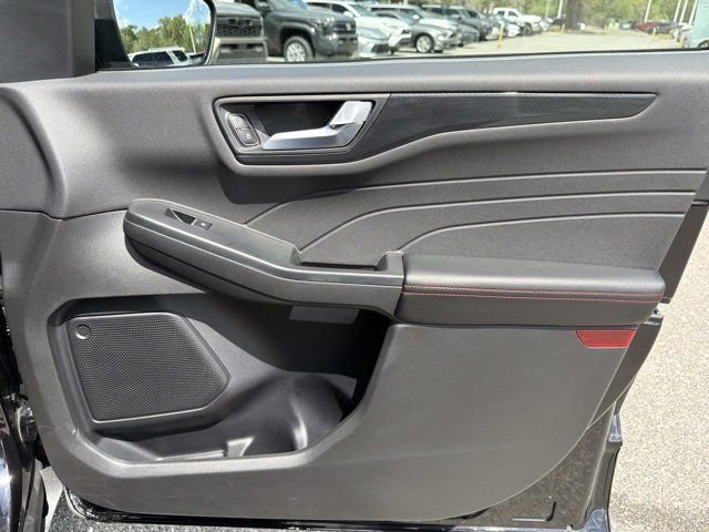 Used 2025 Ford Escape ST-Line AWD/4WD image 16