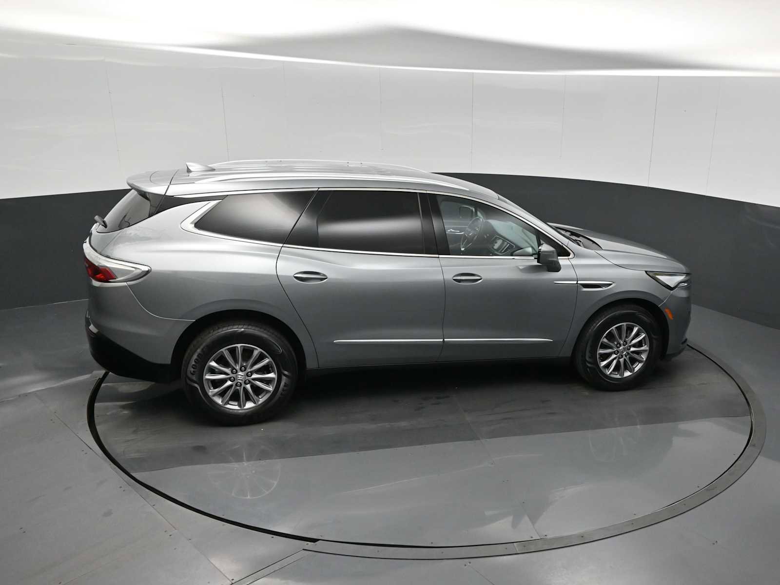 Used 2024 Buick Enclave Premium image 17