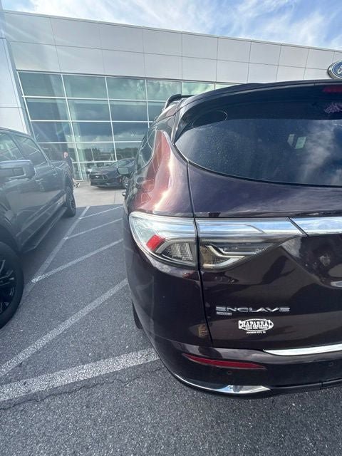 Used 2022 Buick Enclave Avenir w/ Avenir Technology Package AWD/4WD image 21