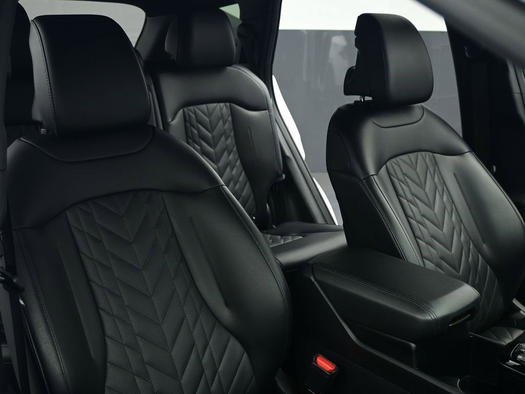 Certified 2024 Kia Sportage X-Line w/ X-Line Premium Package image 23