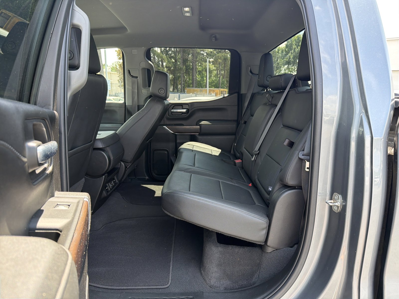 Used 2022 GMC Sierra 1500 SLT w/ X31 Off-Road Package AWD/4WD image 28