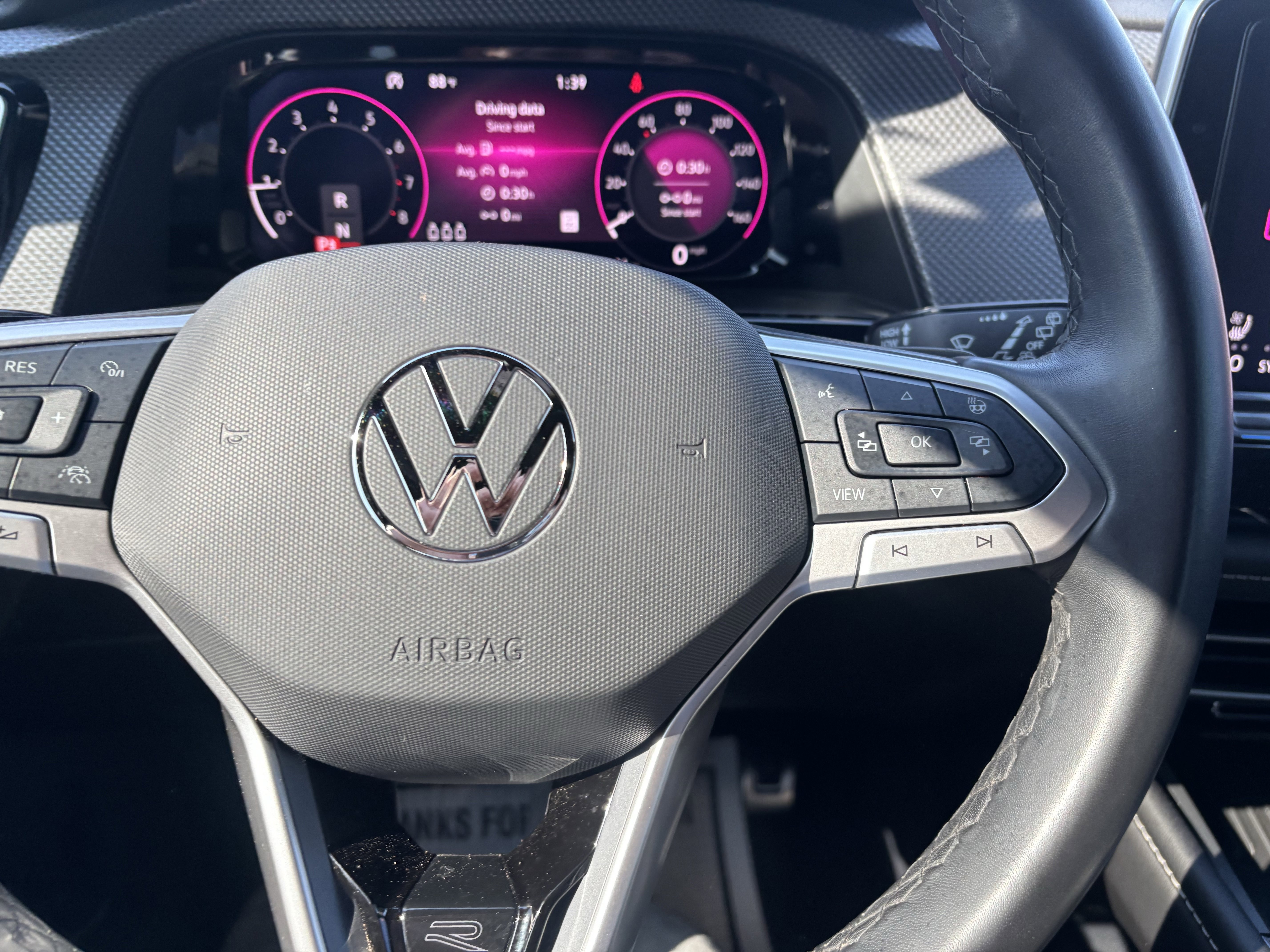 Used 2025 Volkswagen Atlas Cross Sport SEL R-Line image 29