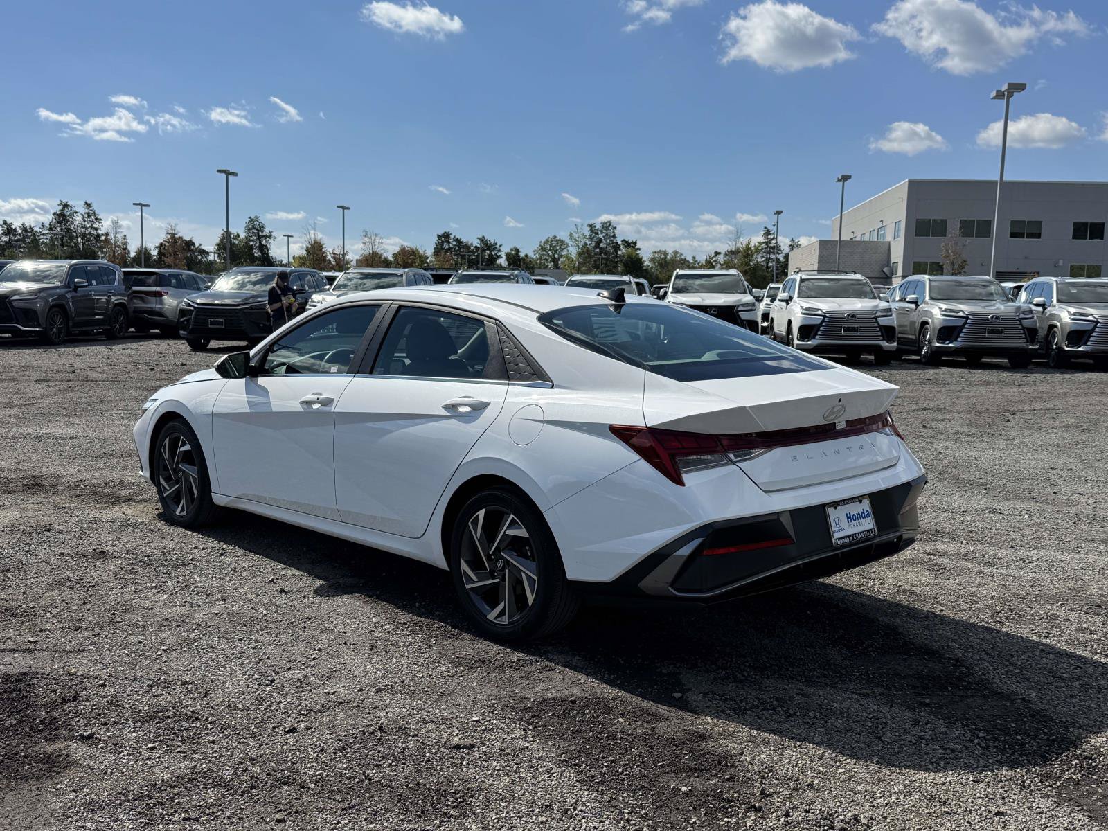 Used 2024 Hyundai Elantra SEL w/ Convenience Package FWD image 4
