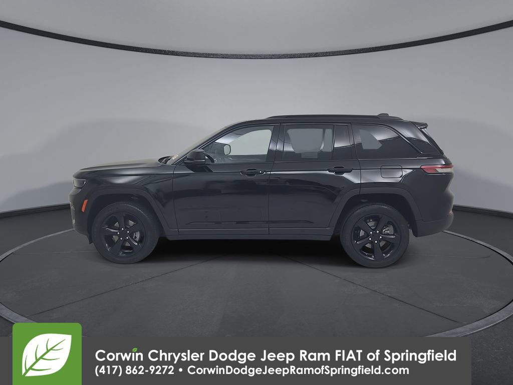 Used 2023 Jeep Grand Cherokee Altitude image 9