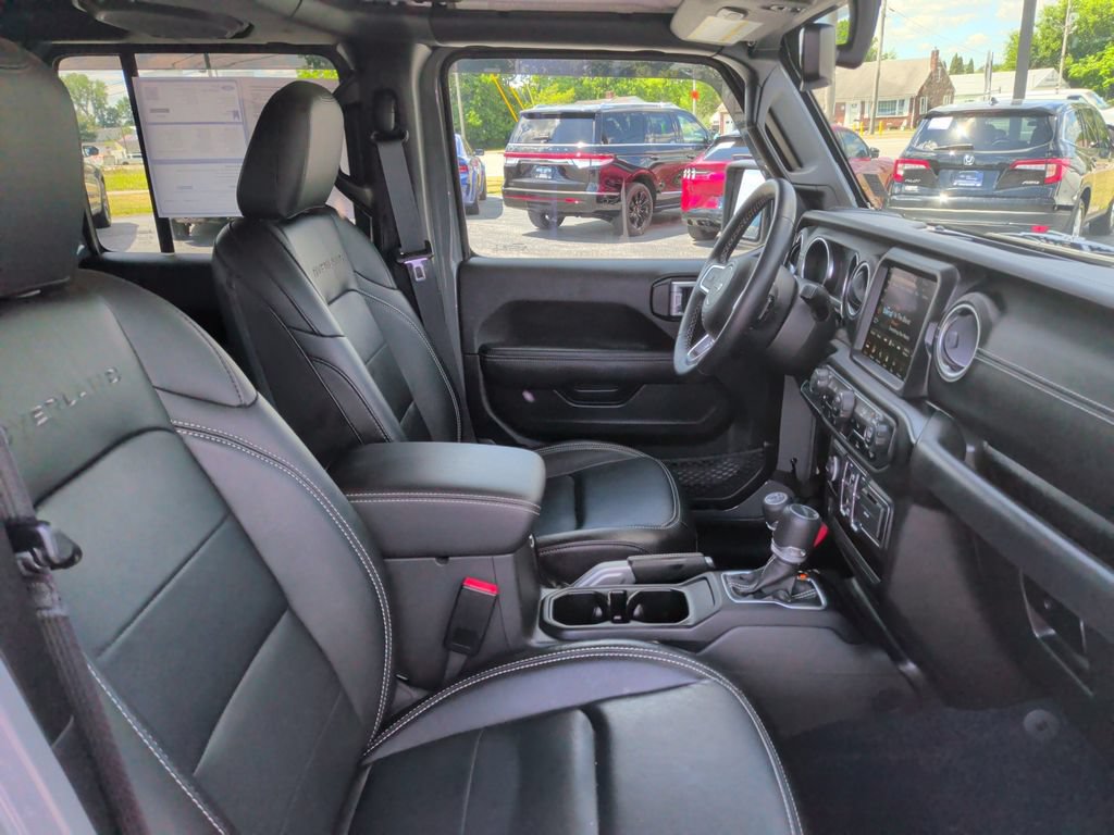 Used 2022 Jeep Gladiator Overland w/ Popular Equipment Package AWD/4WD image 16