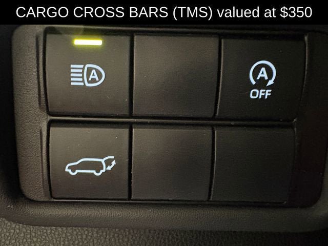 Used 2023 Toyota Highlander XLE AWD/4WD image 9