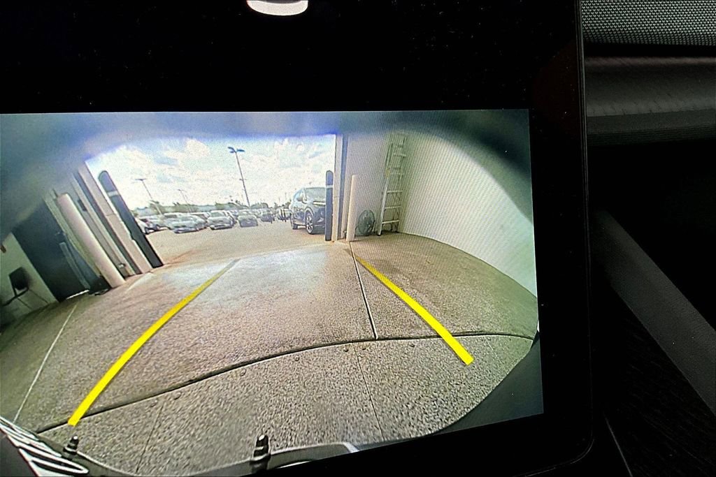 Used 2023 Polestar Polestar 2 w/ Pilot Pack image 30