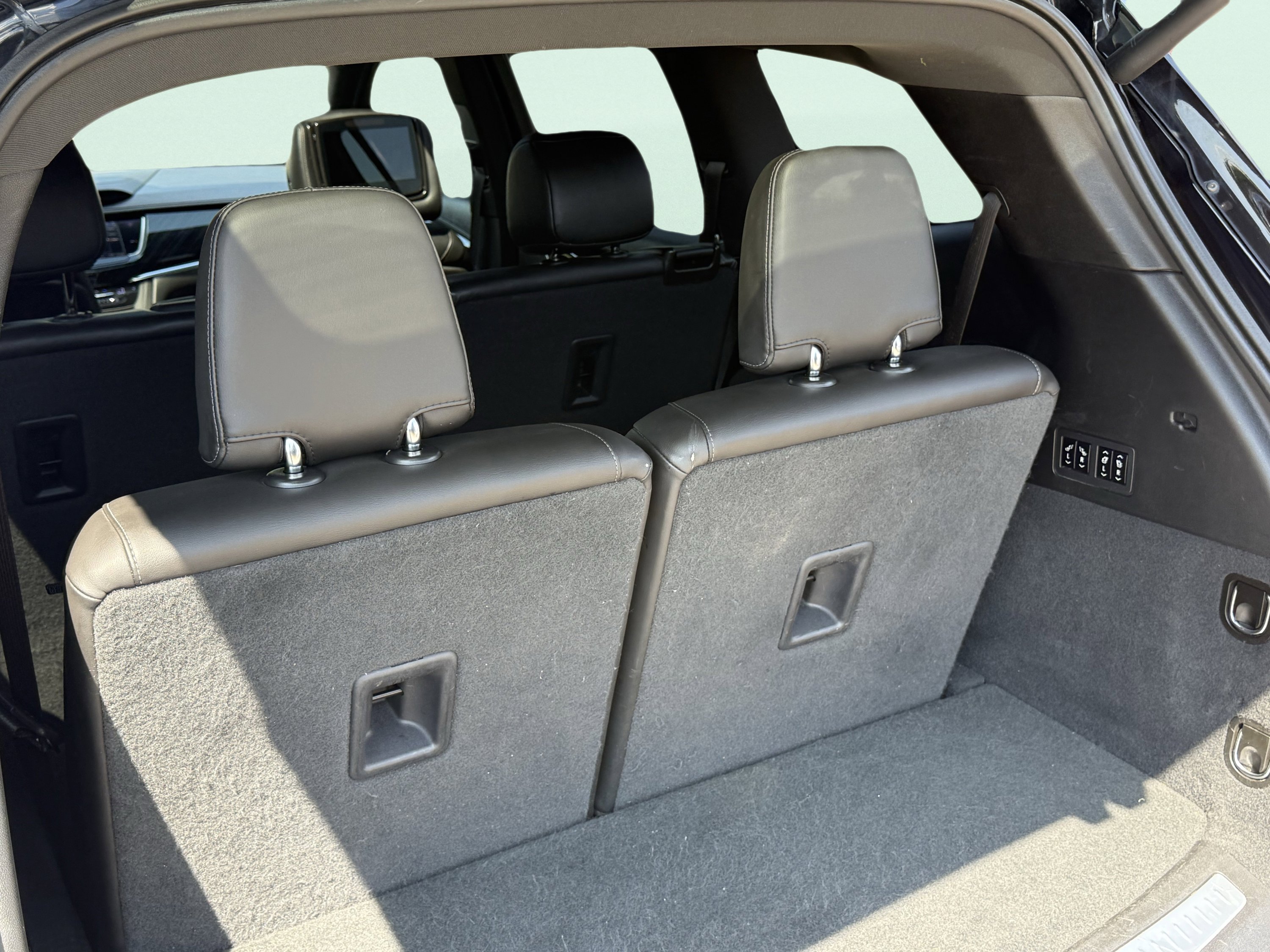 Used 2020 Cadillac XT6 Premium Luxury image 21