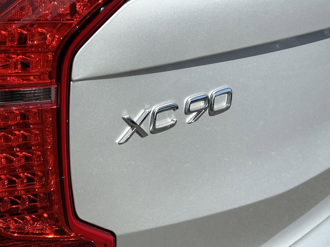 Used 2020 Volvo XC90 T5 Momentum FWD image 7