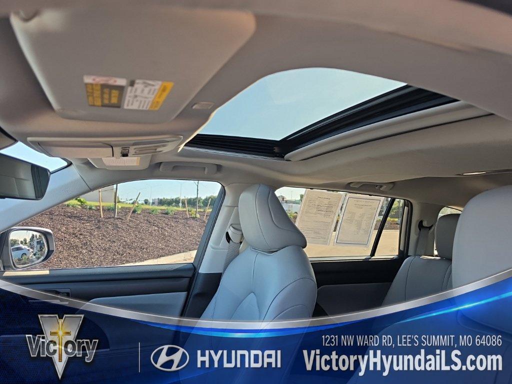 Used 2025 Toyota Highlander XLE AWD/4WD image 10