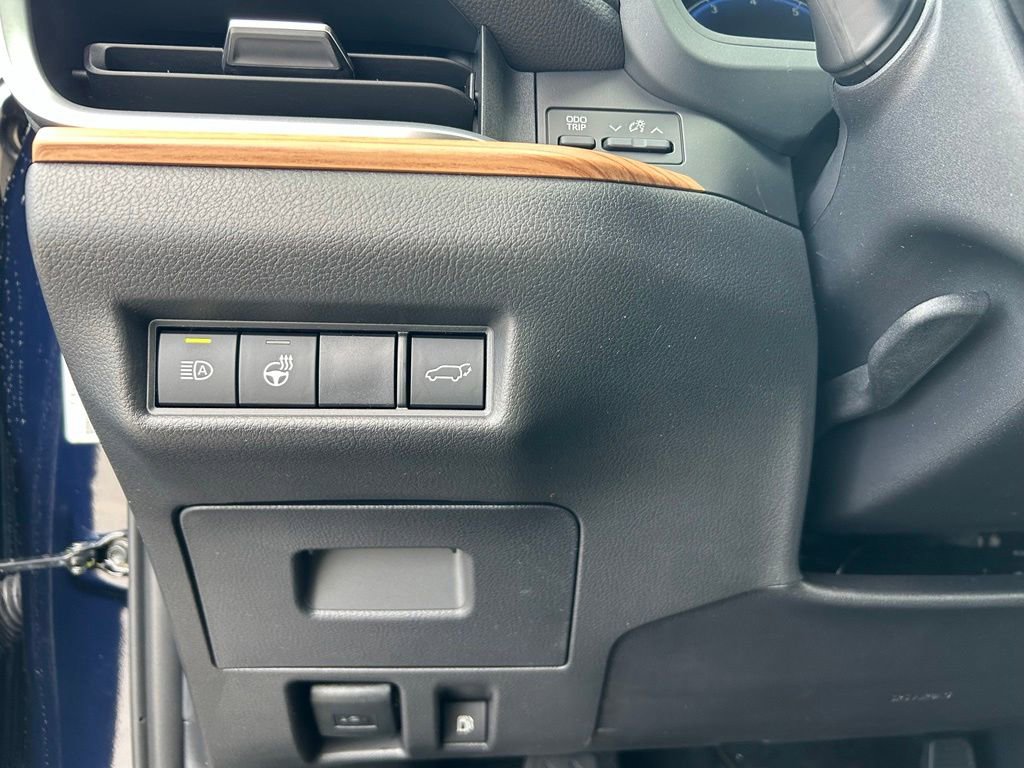 Used 2026 Toyota Grand Highlander AWD image 17