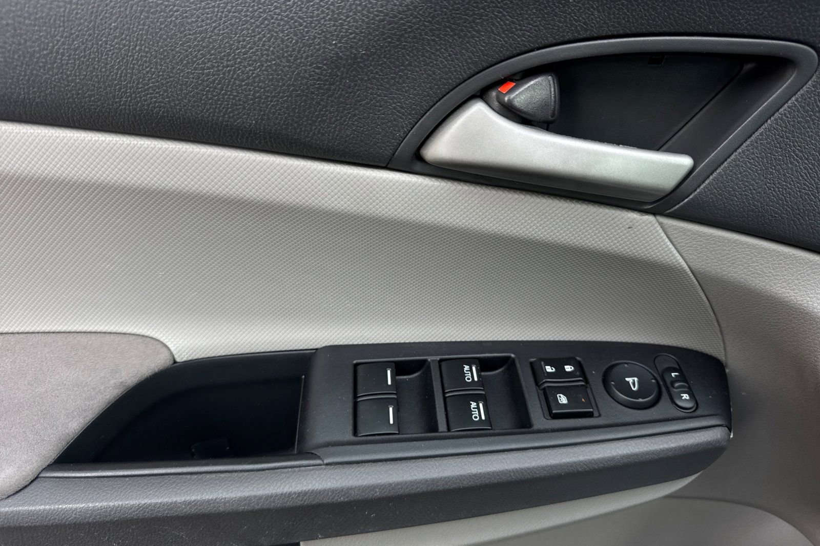 Used 2009 Honda Accord LX-P image 11