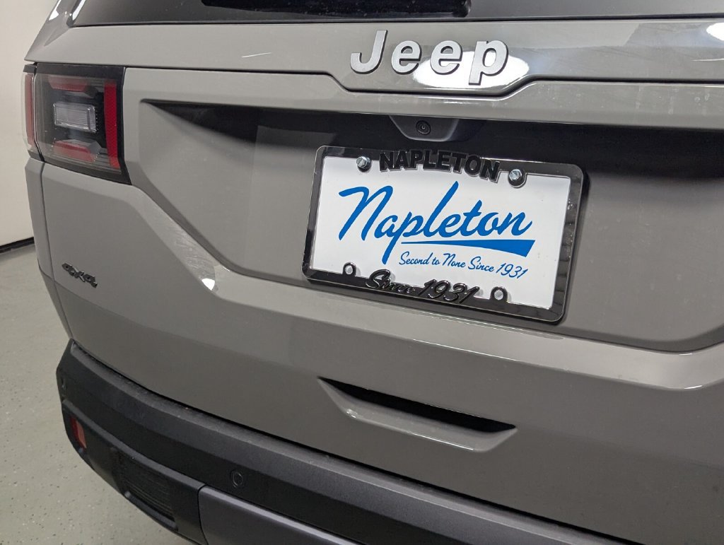 New 2026 Jeep Cherokee Limited AWD/4WD image 9