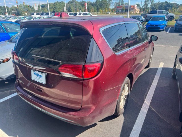 Used 2018 Chrysler Pacifica Touring Plus FWD image 8