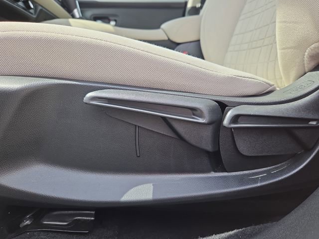 Used 2024 Honda HR-V LX image 12