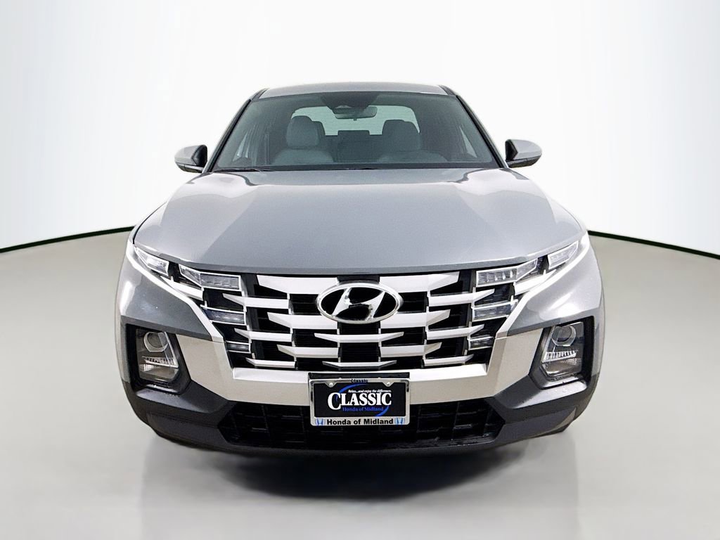 Used 2023 Hyundai Santa Cruz SE image 2